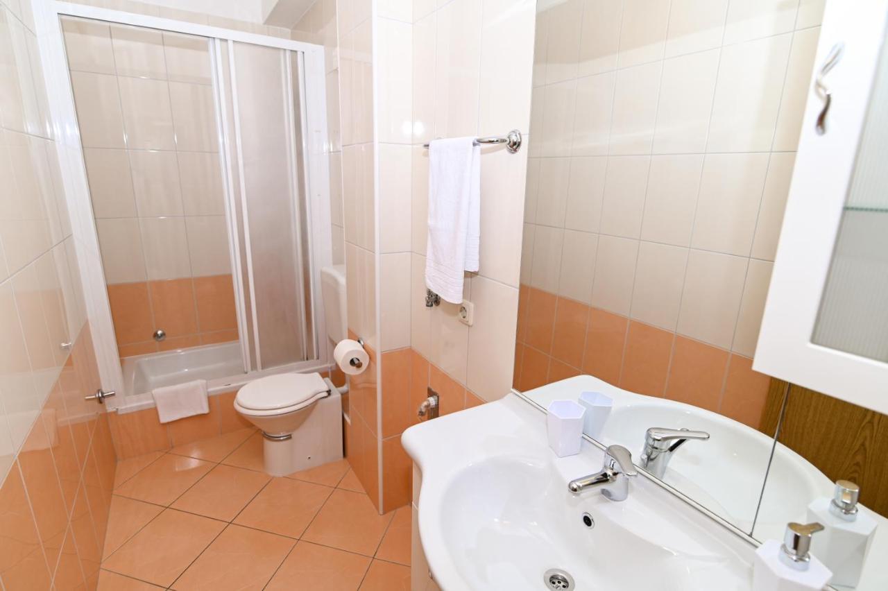 Apartmani Adria Trogir Dış mekan fotoğraf